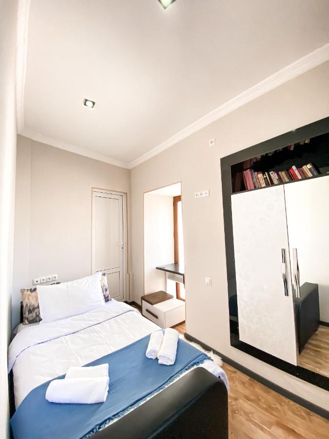Next Level Apartment Tbilisi Buitenkant foto